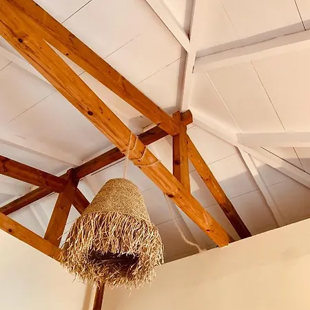 Casa Ruiva no Oeste (Portugal West Coast)